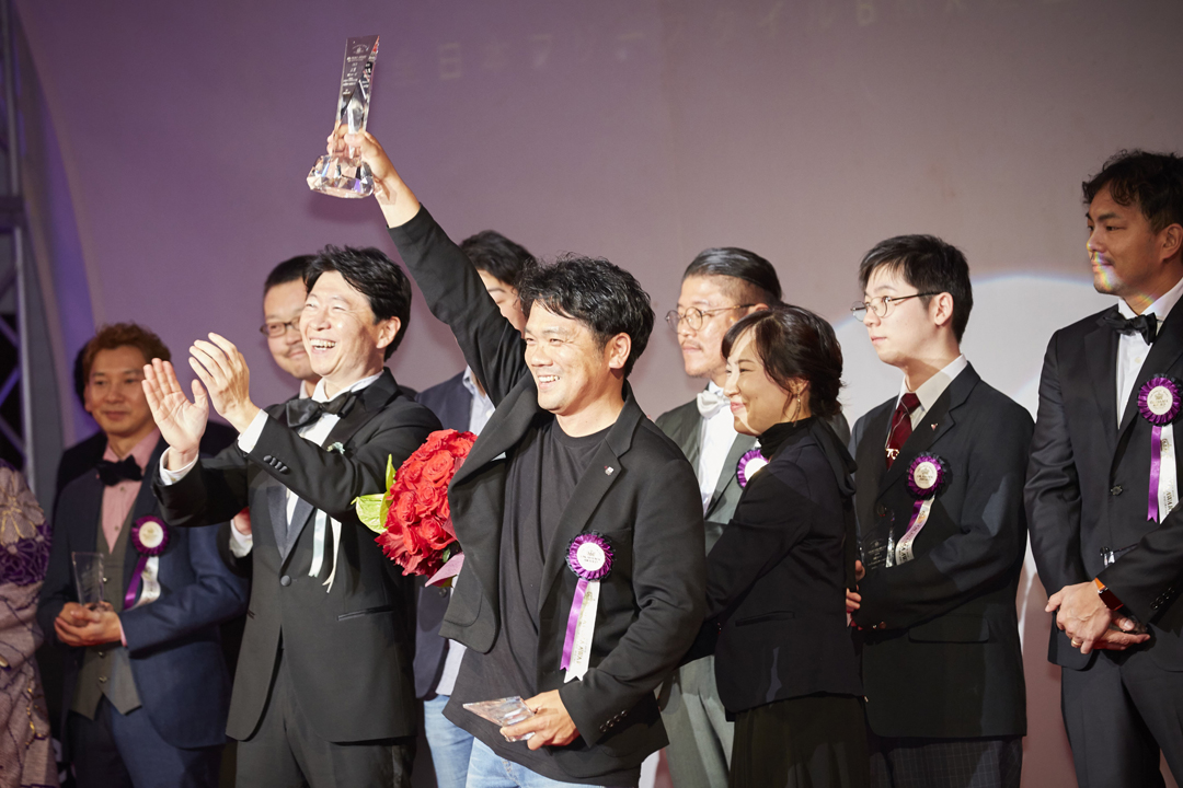 栄えある大賞は、全日本フリースタイルＢＭＸ連盟理事長・出口智嗣氏！